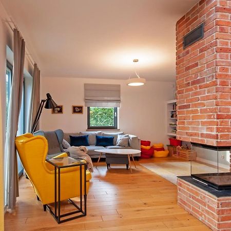 Wiselka Holiday House-1,2Km To The Beach; 5 Bedrooms, 3 Bahrooms; Fire Place. Private Sauna! Екстериор снимка